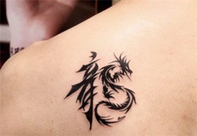 Rising Trend: Foreigners Inking Chinese Characters